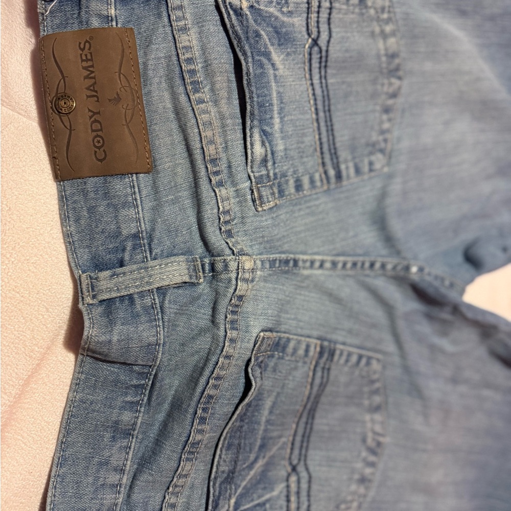 Cody James Men's Relaxed Fit Blue Jeans